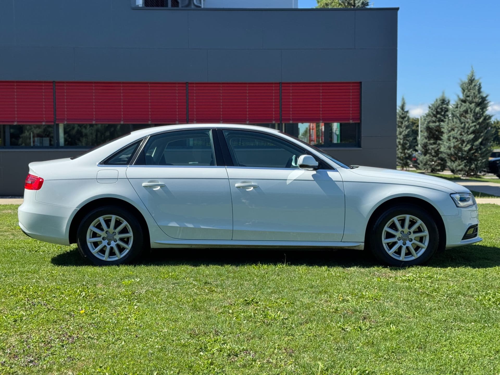 Audi A4 2,0 TDI DPF Limousine - Bild 10