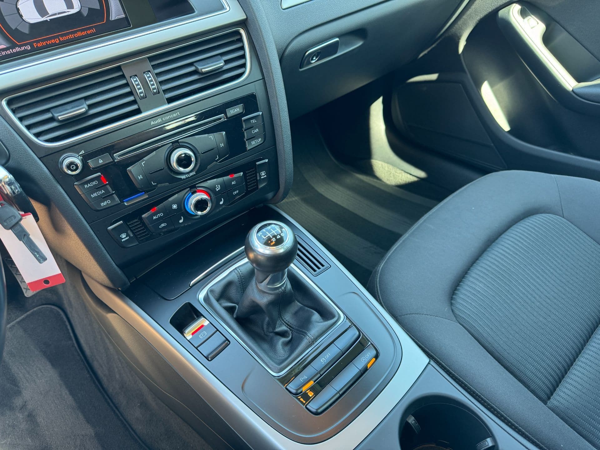 Audi A4 2,0 TDI DPF Limousine - Bild 22