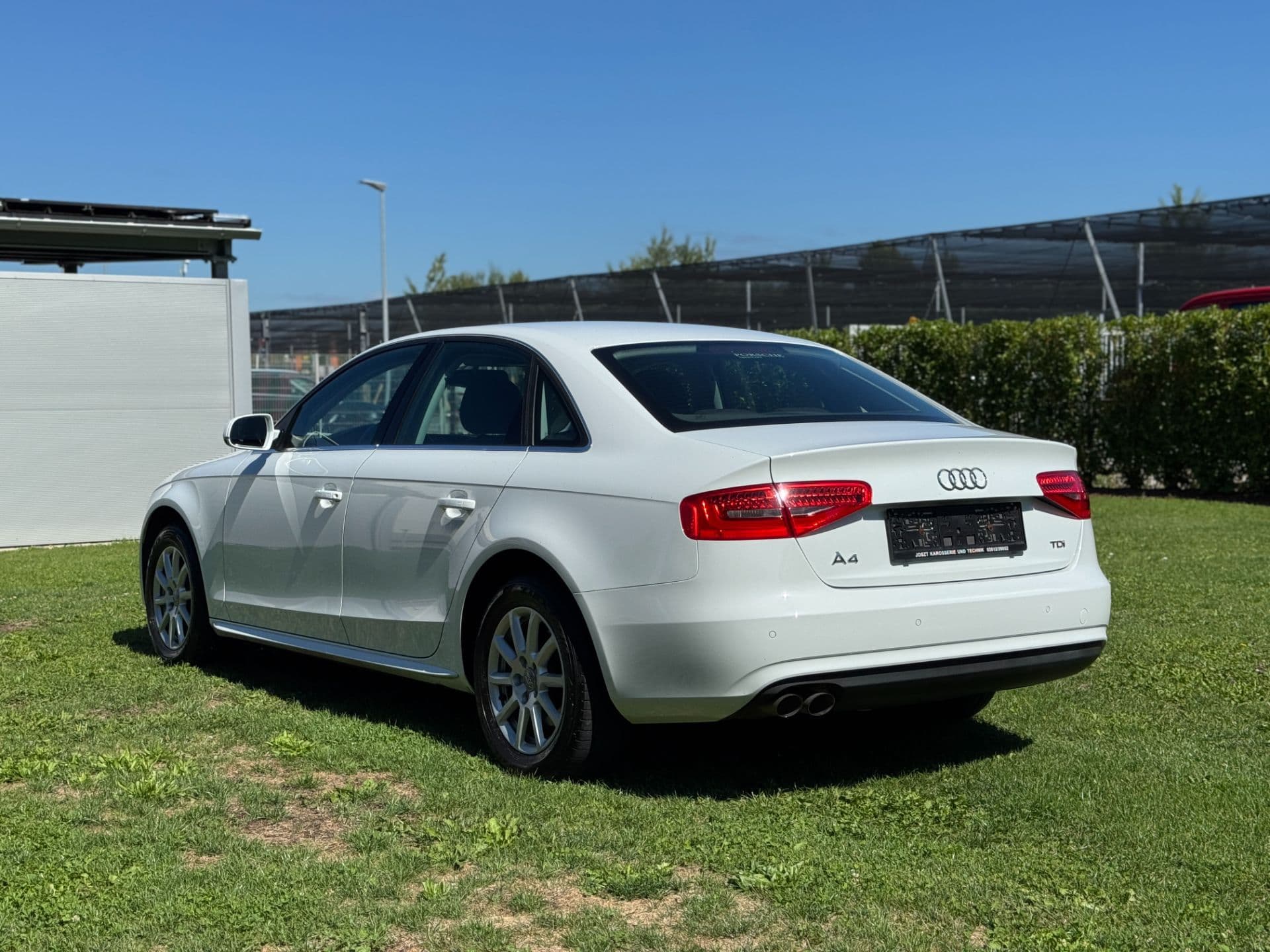 Audi A4 2,0 TDI DPF Limousine - Bild 7
