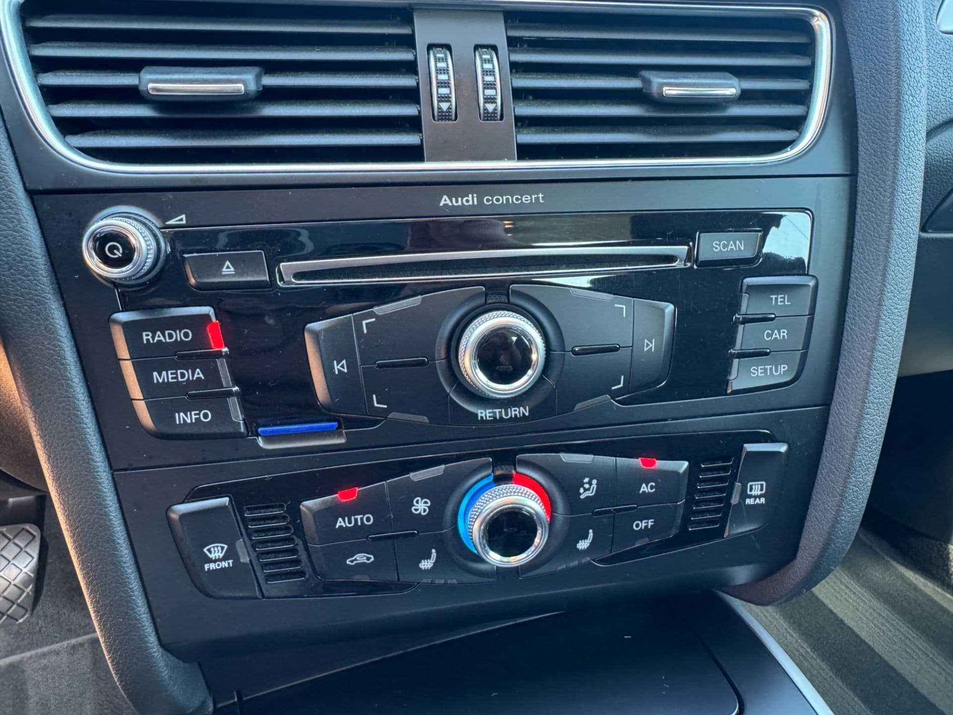 Audi A4 2,0 TDI DPF Limousine - Bild 25