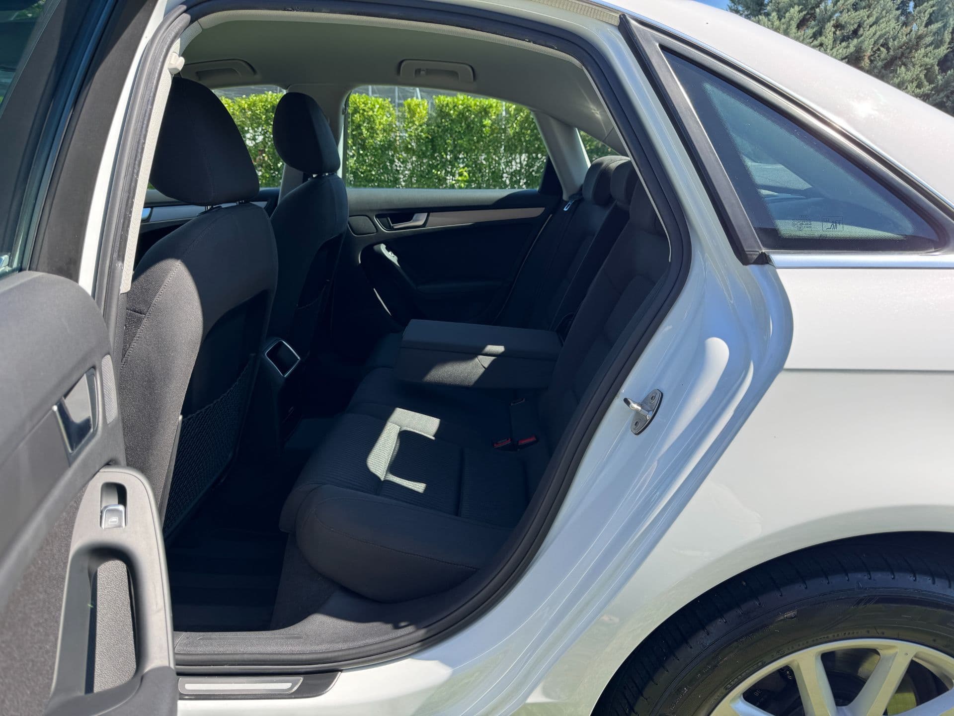 Audi A4 2,0 TDI DPF Limousine - Bild 38