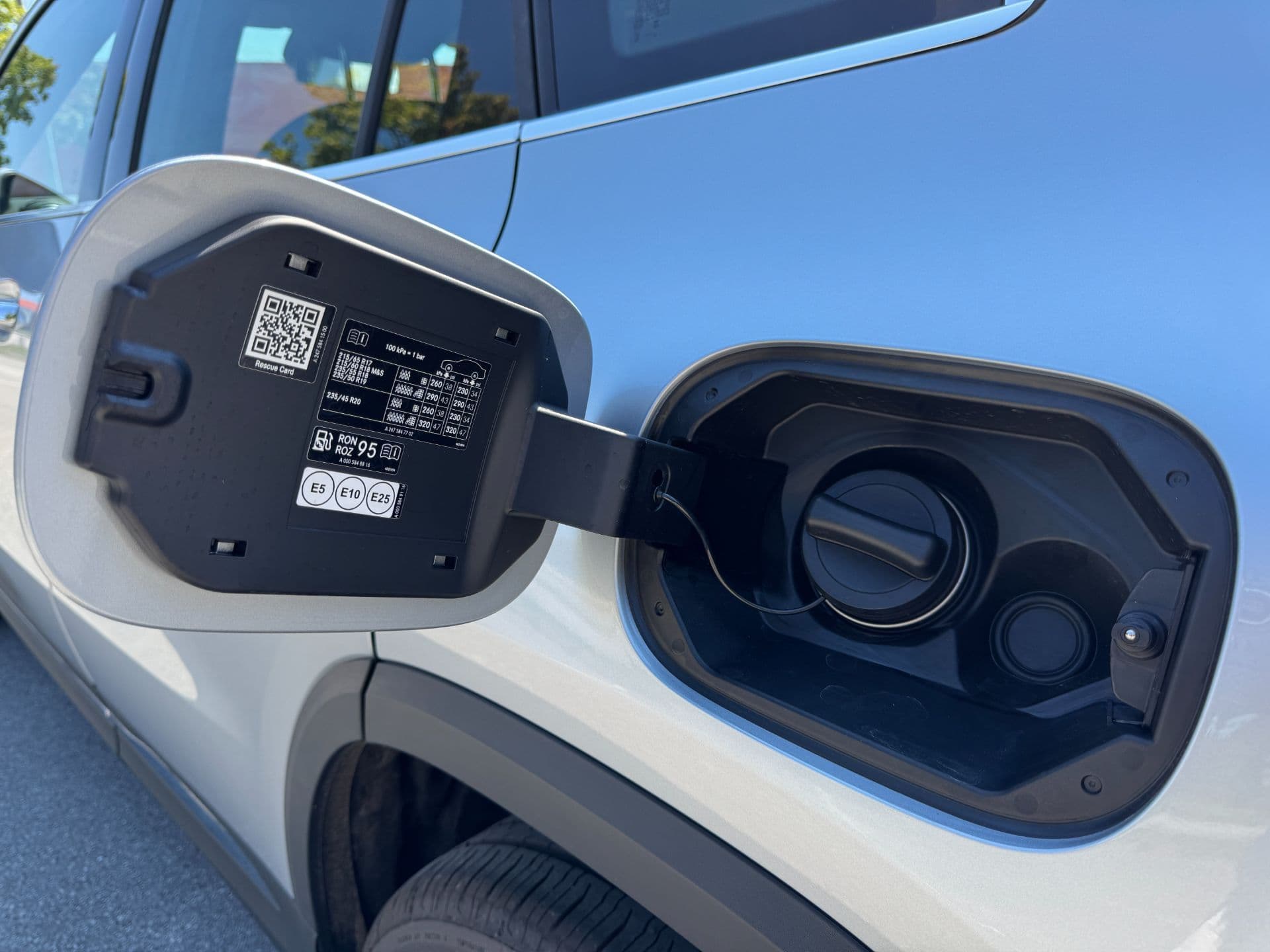 Mercedes-Benz GLA 200 Progressuve Aut. - Bild 40