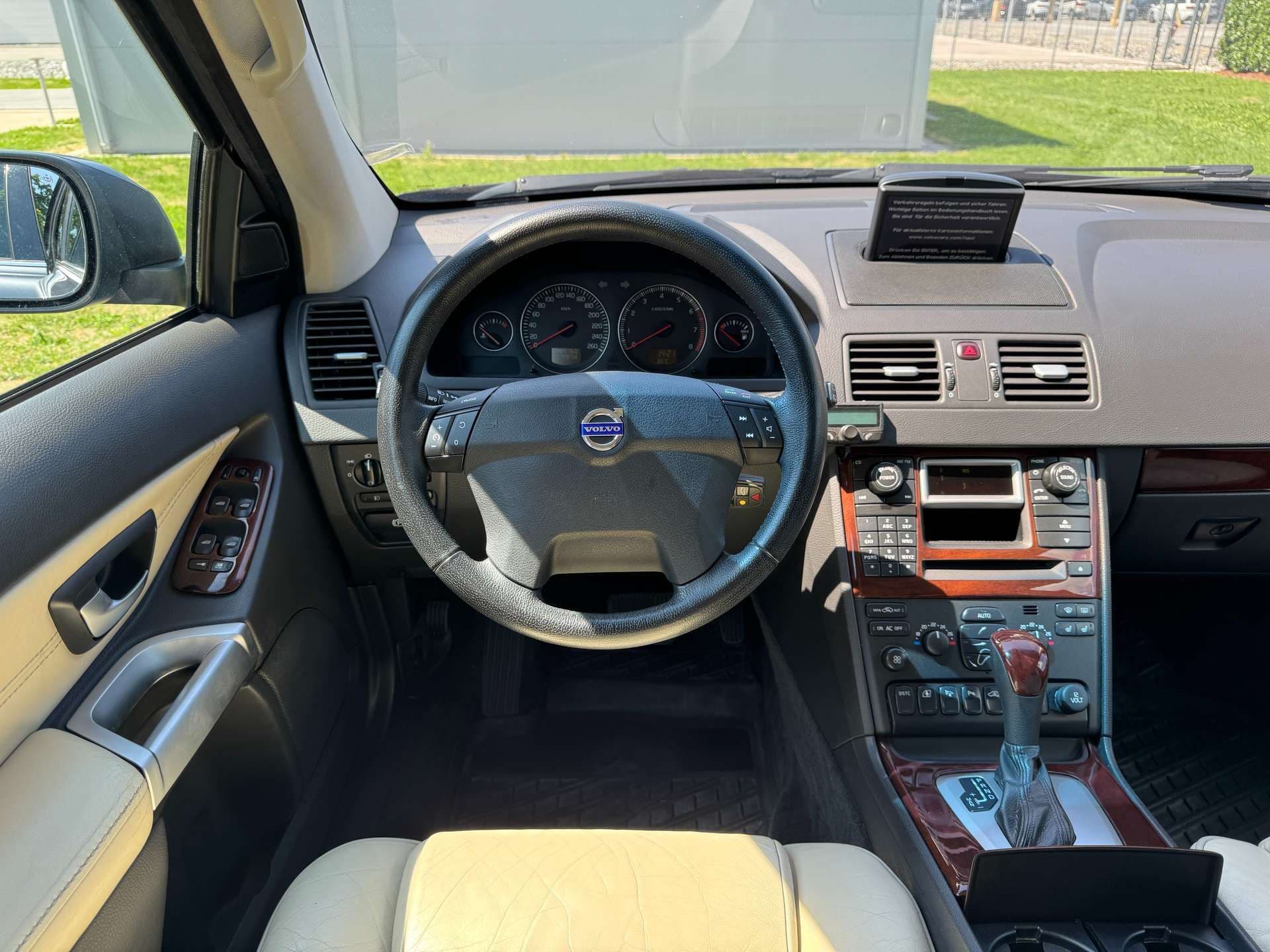 Volvo XC90 4,4 V8 Geartronic Executive AWD |*1.BESITZ* VOLL* - Bild 20