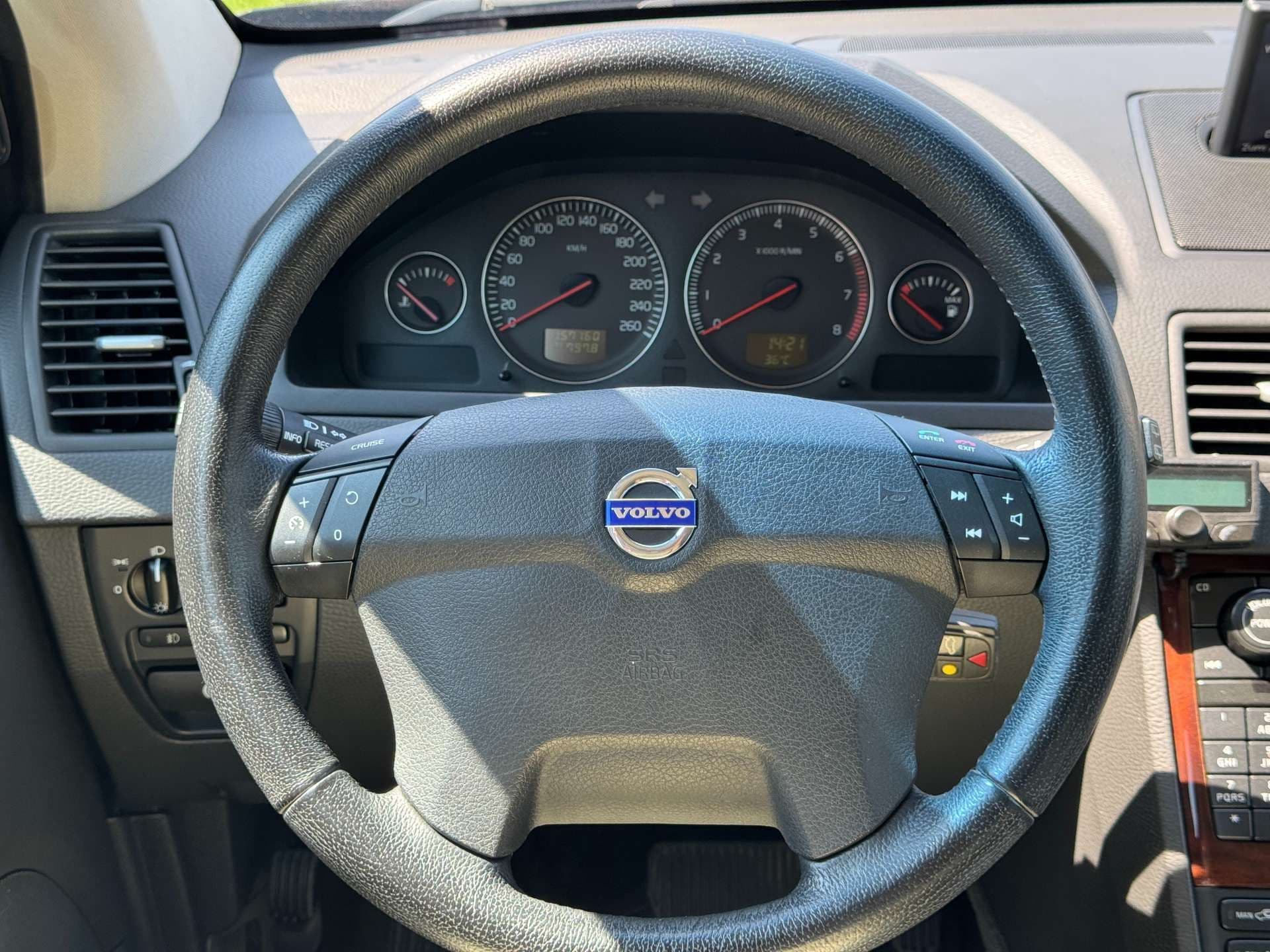 Volvo XC90 4,4 V8 Geartronic Executive AWD |*1.BESITZ* VOLL* - Bild 21