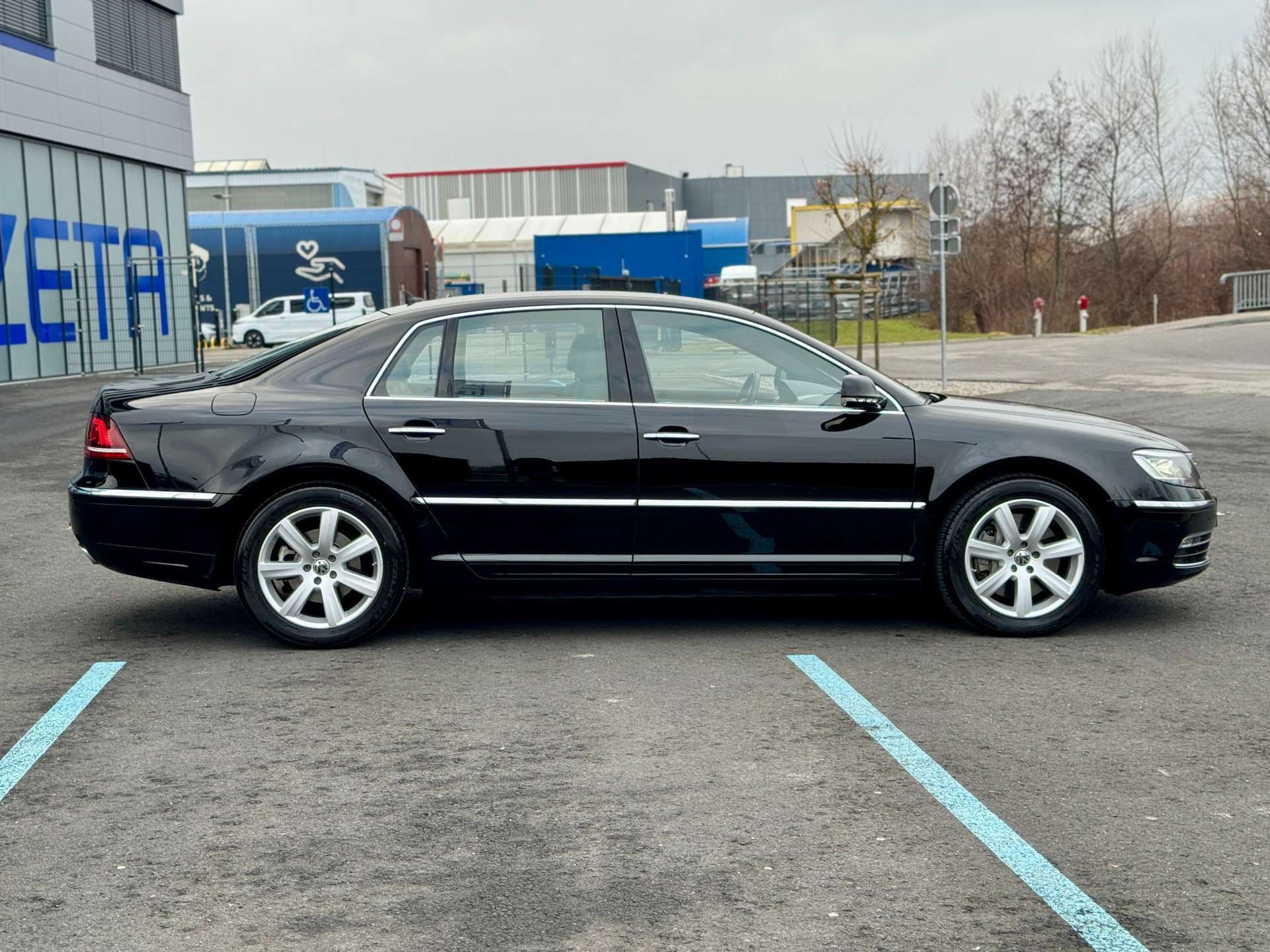 Volkswagen Phaeton 4,2 V8 5-Sitzer 4Motion | *** VERKAUFT *** - Bild 9
