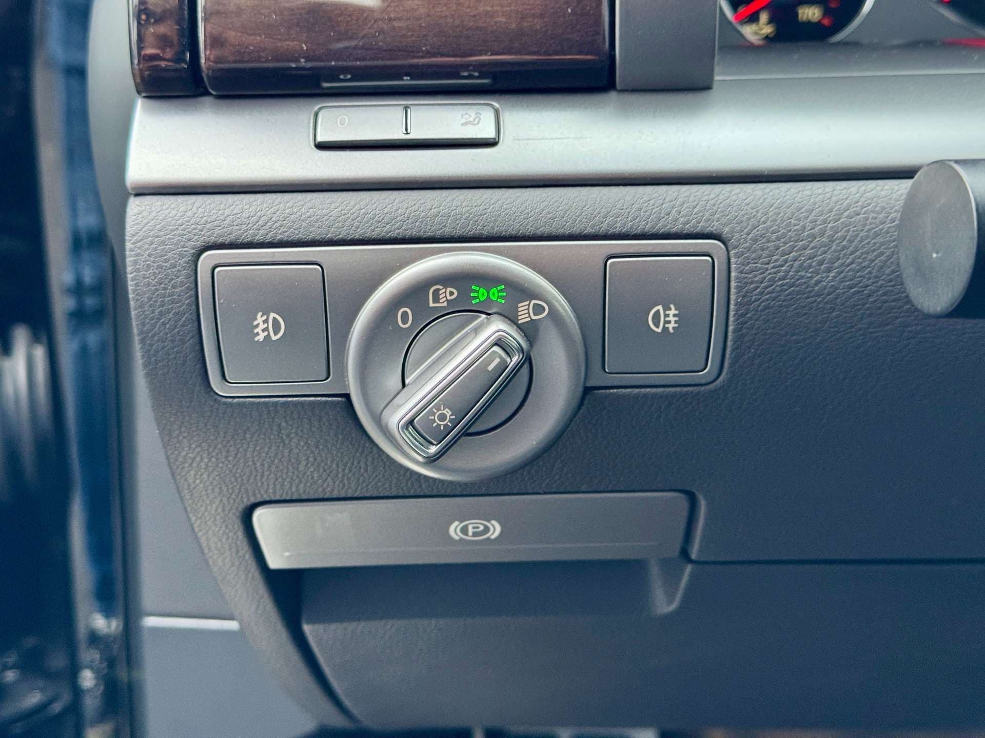 Volkswagen Phaeton 4,2 V8 5-Sitzer 4Motion | *** VERKAUFT *** - Bild 18