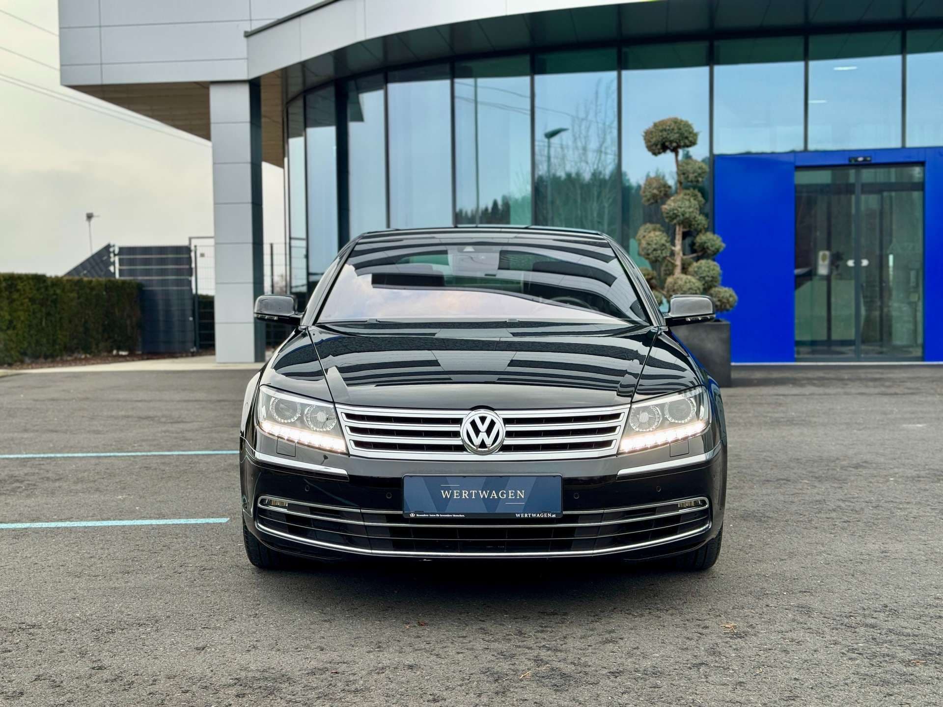 Volkswagen Phaeton 4,2 V8 5-Sitzer 4Motion | *** VERKAUFT *** - Bild 4