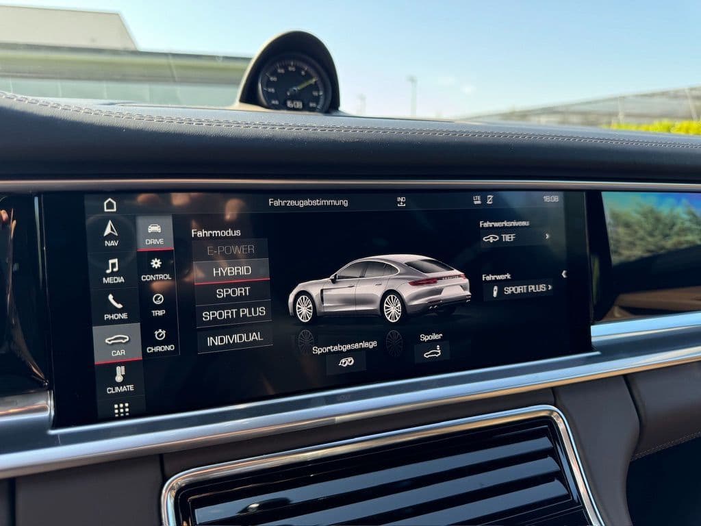 Porsche Panamera 4 E-Hybrid Aut. - Bild 30