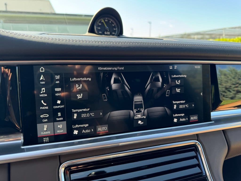 Porsche Panamera 4 E-Hybrid Aut. - Bild 32